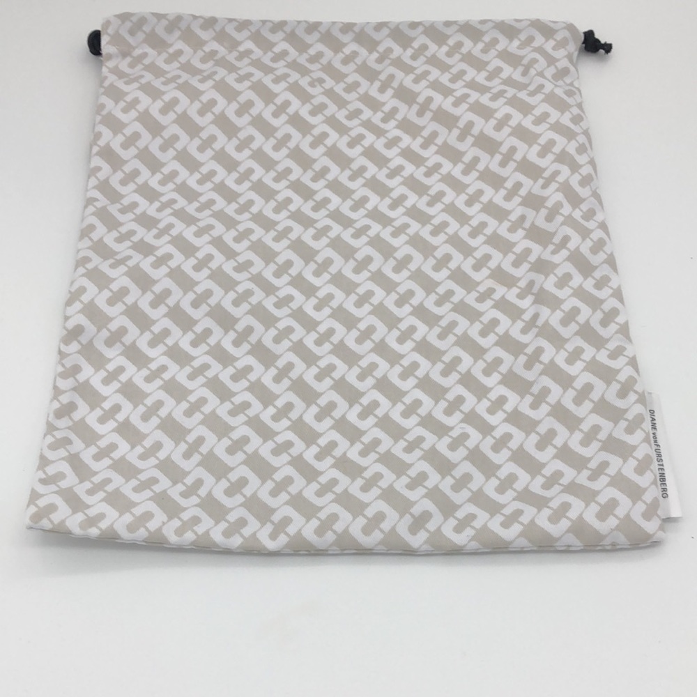 VTG. DIANE Von FURSTENBERG purse. - Picture 11 of 12